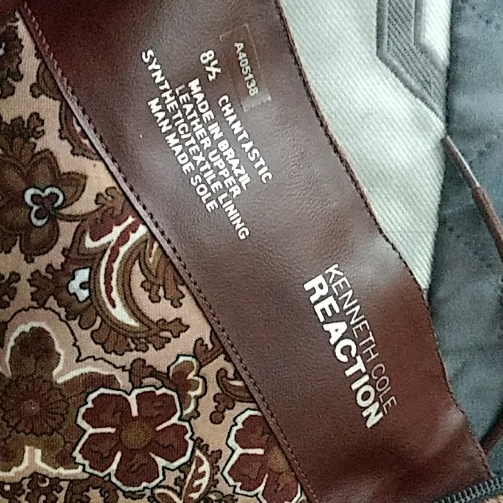 Boots - Picture 3 of 3